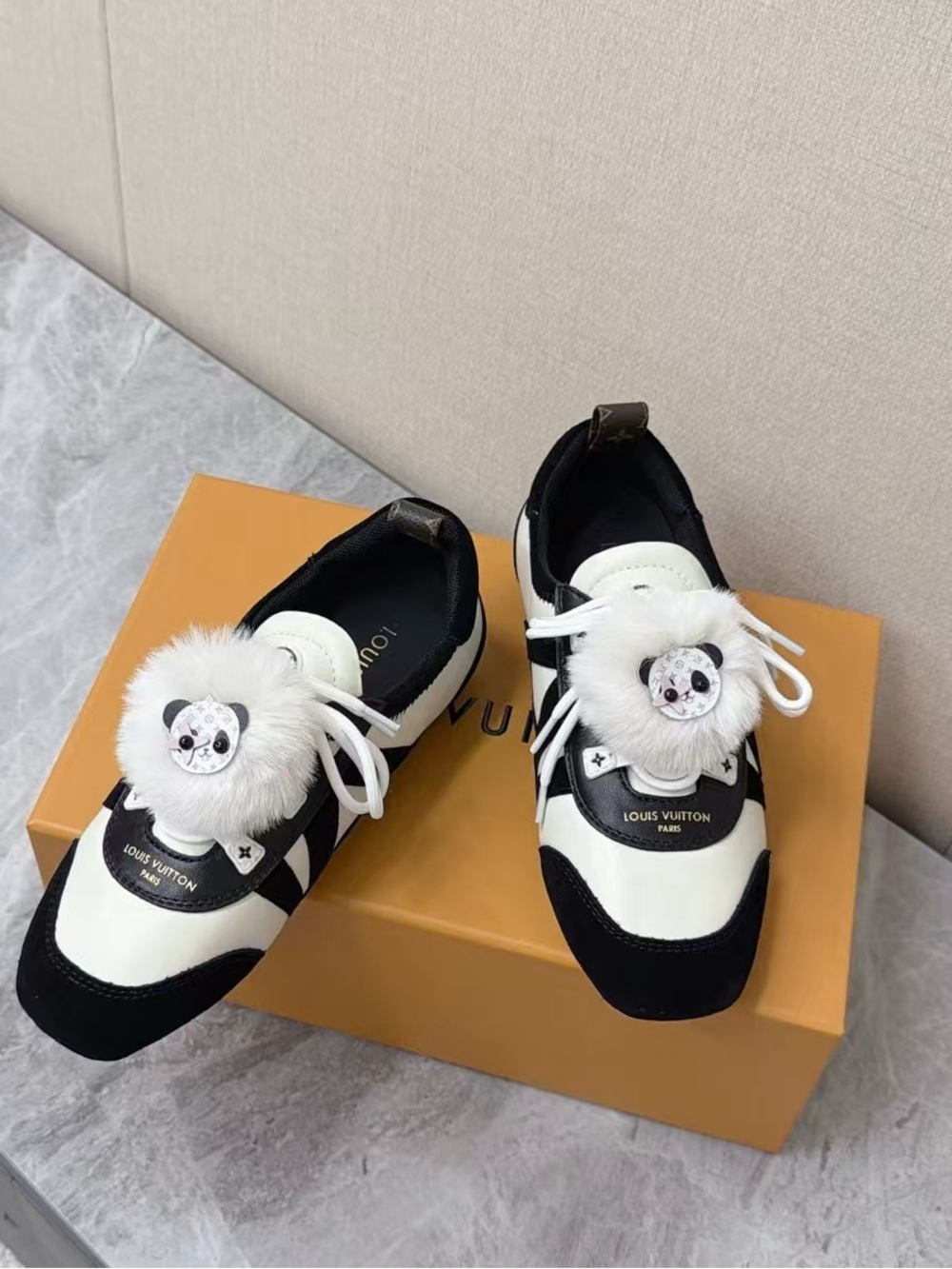 Louis Vuitton Black & White Flats Women’s Sneakers Shoes